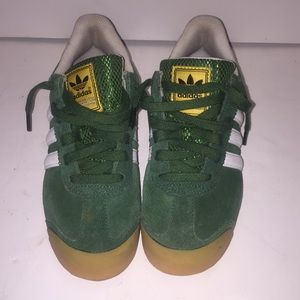 Adidas Samoa Youth Size US 4.5